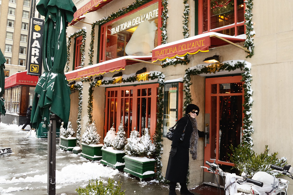 An image of an authentic trattoria in the snow. The translation of the word 'trattoria', is a great example of where multilingual seo is needed. While 'ristorante' is the more literal translation, 'trattoria' is used in more specific instances.
